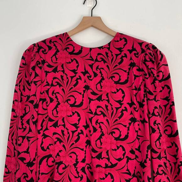 Vintage Richard Warren 100% Silk Blouse Size 10 Red and Black Floral Peplum - Picture 3 of 7